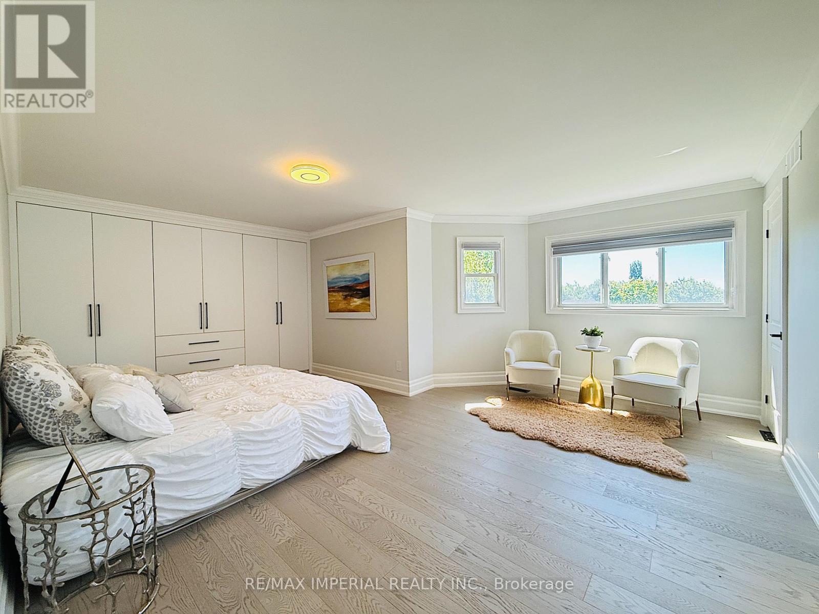 Photo 25 of 2128 Mayflower Boulevard, Oakville ON