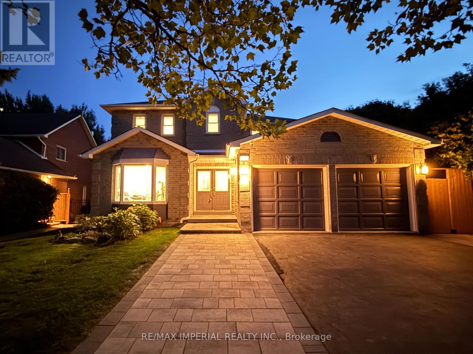 Photo 43 of 2128 Mayflower Boulevard, Oakville ON