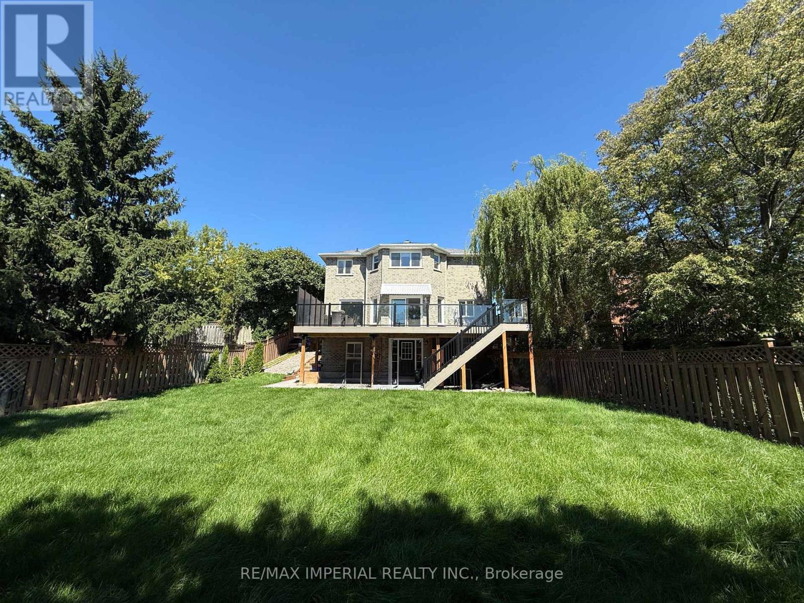 Photo 35 of 2128 Mayflower Boulevard, Oakville ON