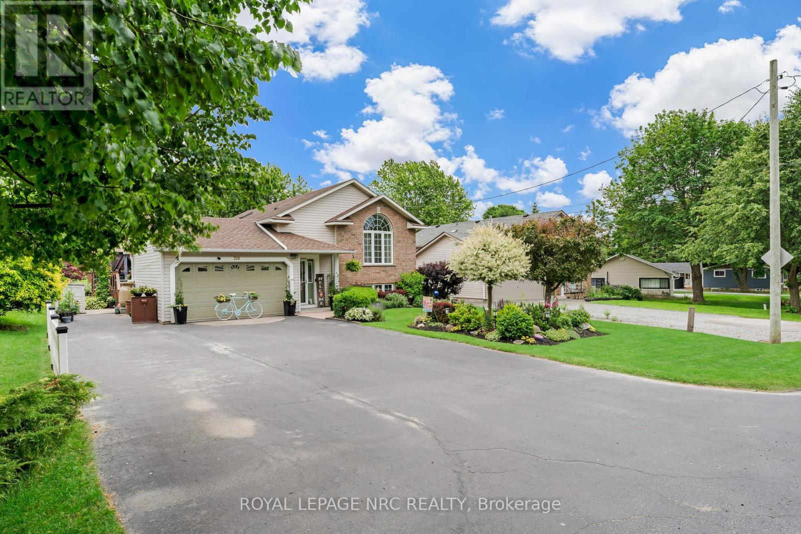 Photo 2 of 228 Ridge Road S, Fort Erie ON