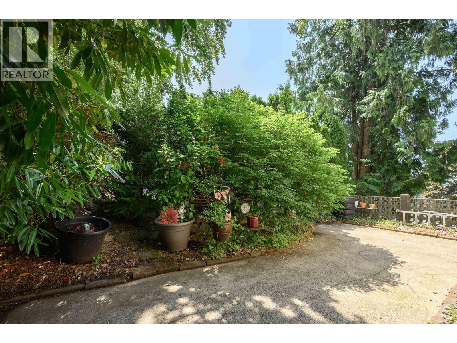 Photo 5 of 110 175 E 4th Street, North Vancouver BC