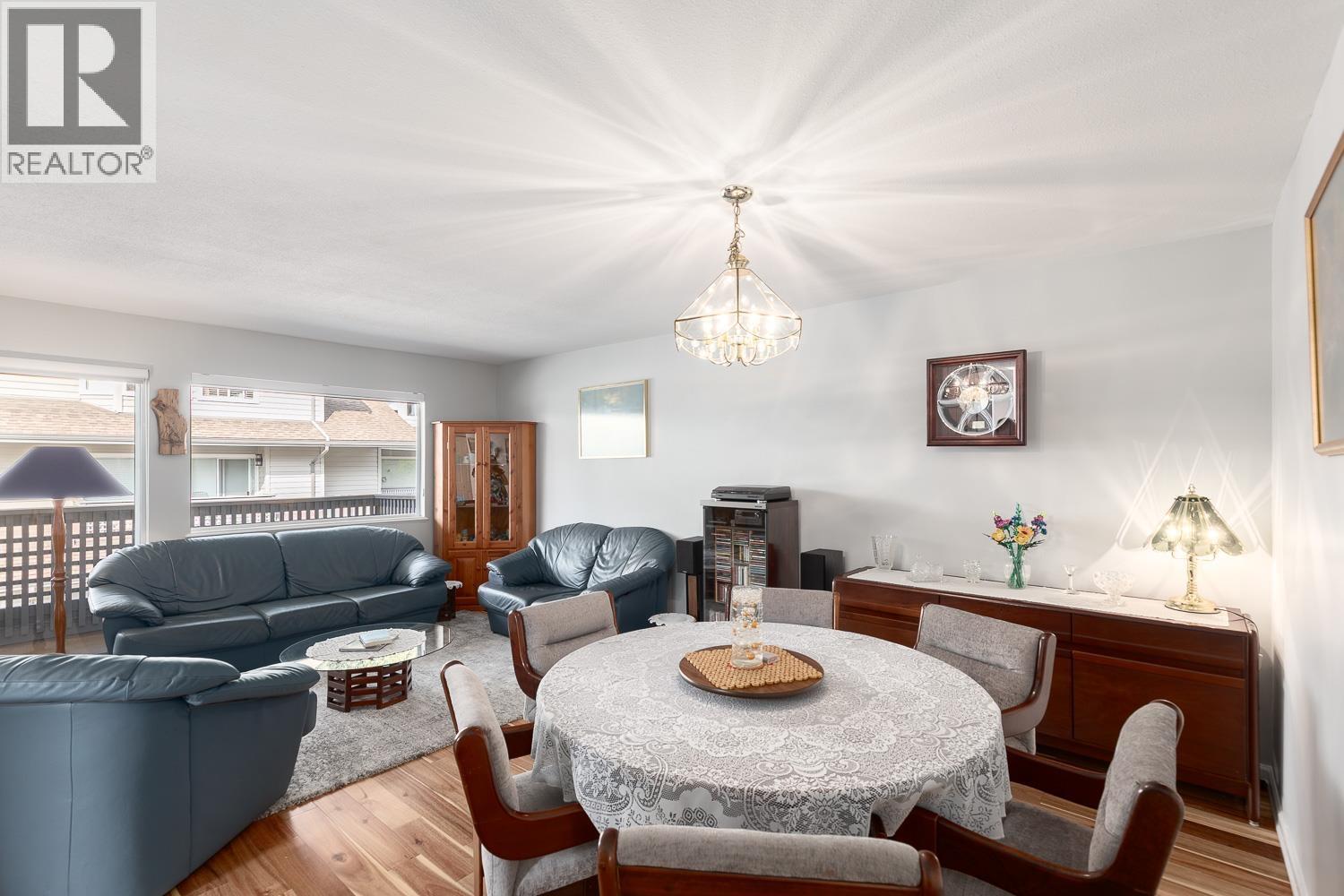 Photo 11 of 5 3634 Garibaldi Drive, North Vancouver BC