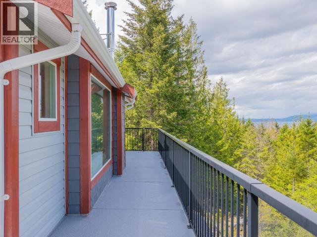 2389 WALL STREET, Texada Island