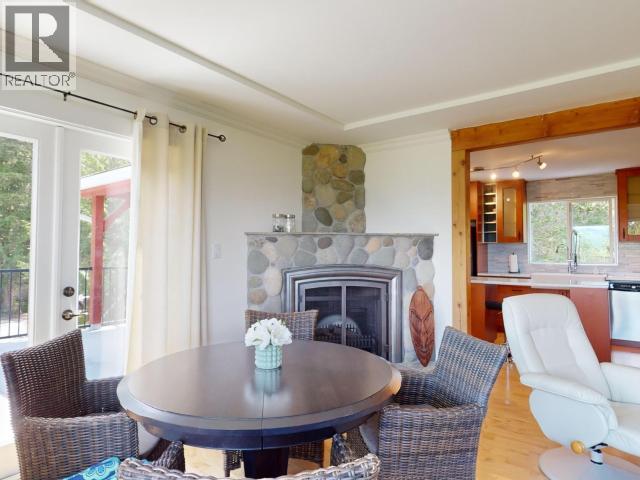 2389 WALL STREET, Texada Island