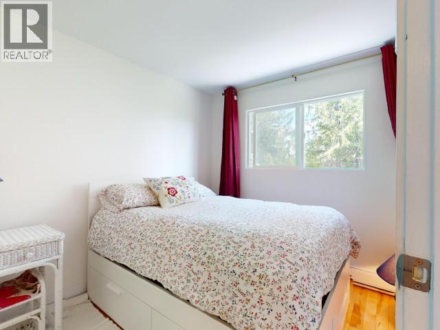 2389 WALL STREET, Texada Island