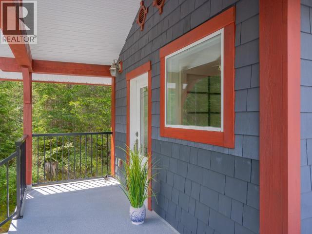2389 WALL STREET, Texada Island