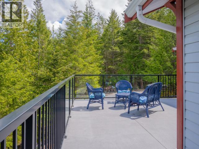 2389 WALL STREET, Texada Island
