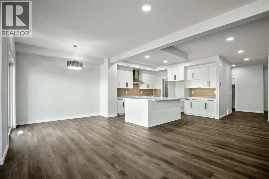 Photo 2 of 34 Heartwood Villas Se, Calgary AB