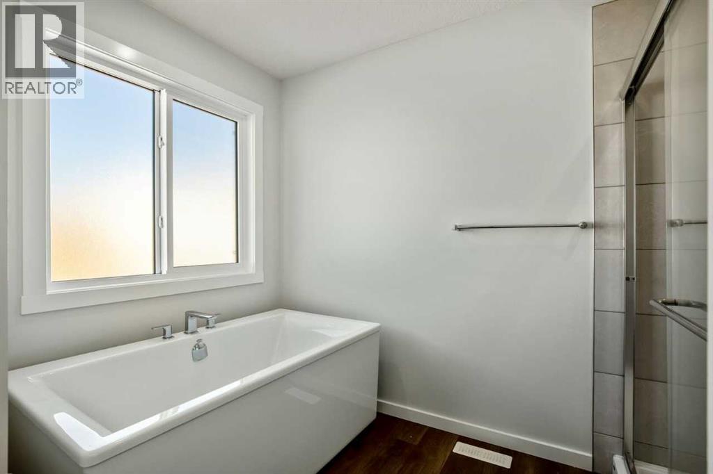 Photo 5 of 34 Heartwood Villas Se, Calgary AB