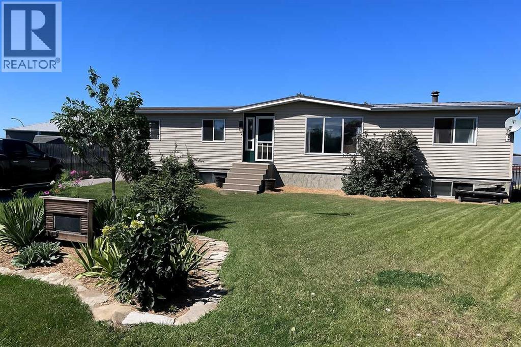 Photo 1 of 5323 2 A Street E, Claresholm AB
