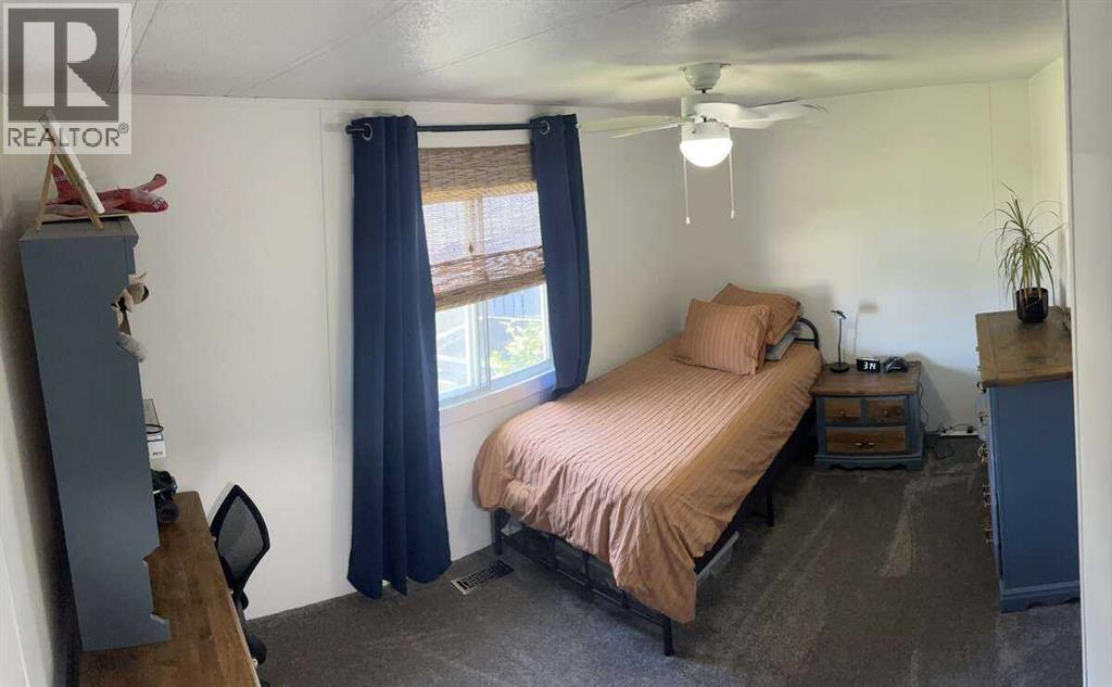 Photo 12 of 5323 2 A Street E, Claresholm AB