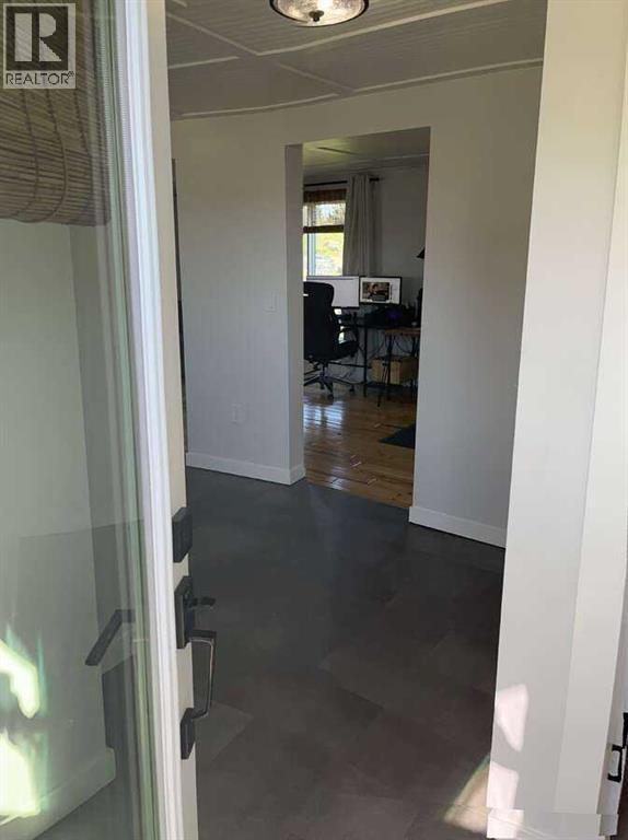 Photo 18 of 5323 2 A Street E, Claresholm AB