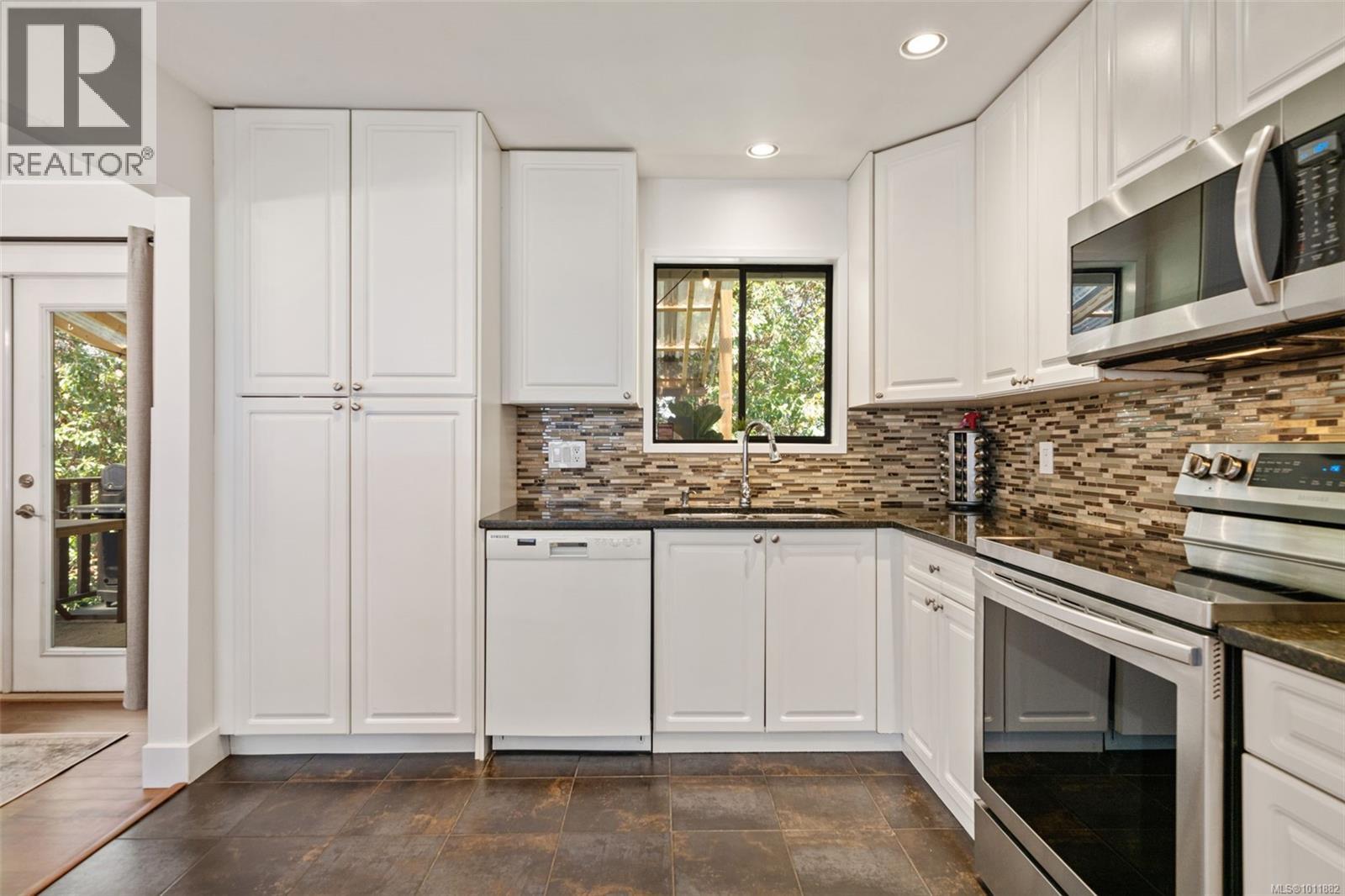 Photo 10 of 846 Cecil Blogg Dr, Colwood BC