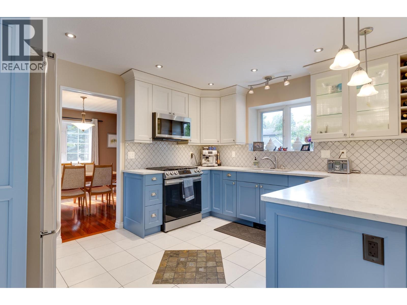 Photo 6 of 3159 Wallace Crescent, Prince George BC