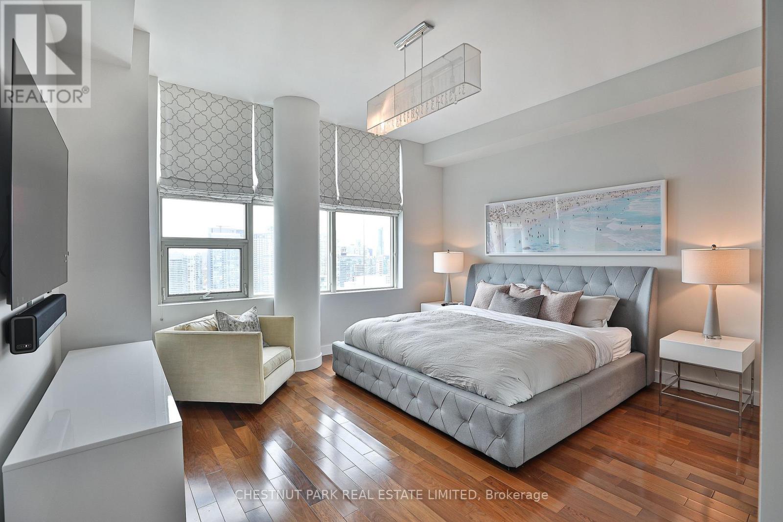 Photo 18 of Ph 01 10 Navy Wharf Court, Toronto ON