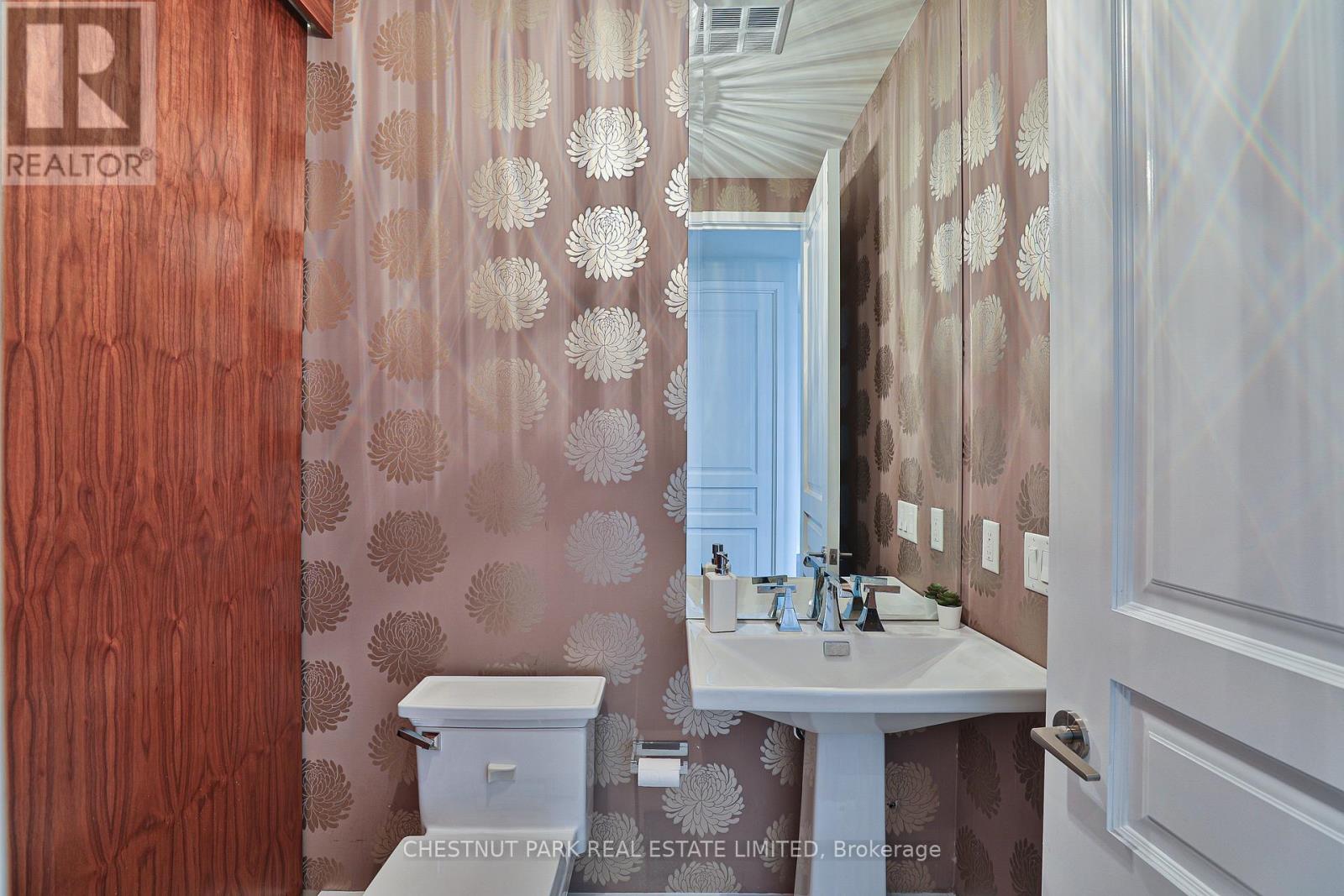 Photo 26 of Ph 01 10 Navy Wharf Court, Toronto ON