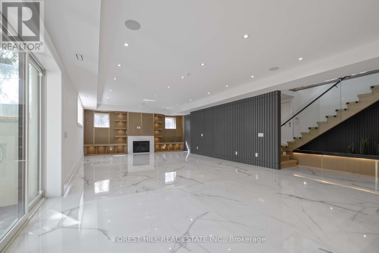 Photo 12 of 81 Upper Canada Drive, Toronto ON