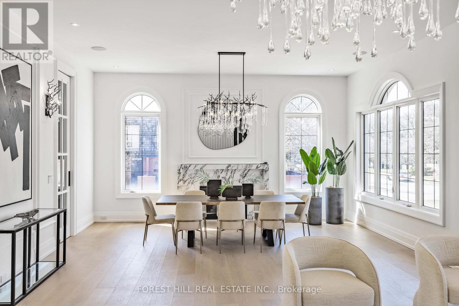 Photo 13 of 81 Upper Canada Drive, Toronto ON