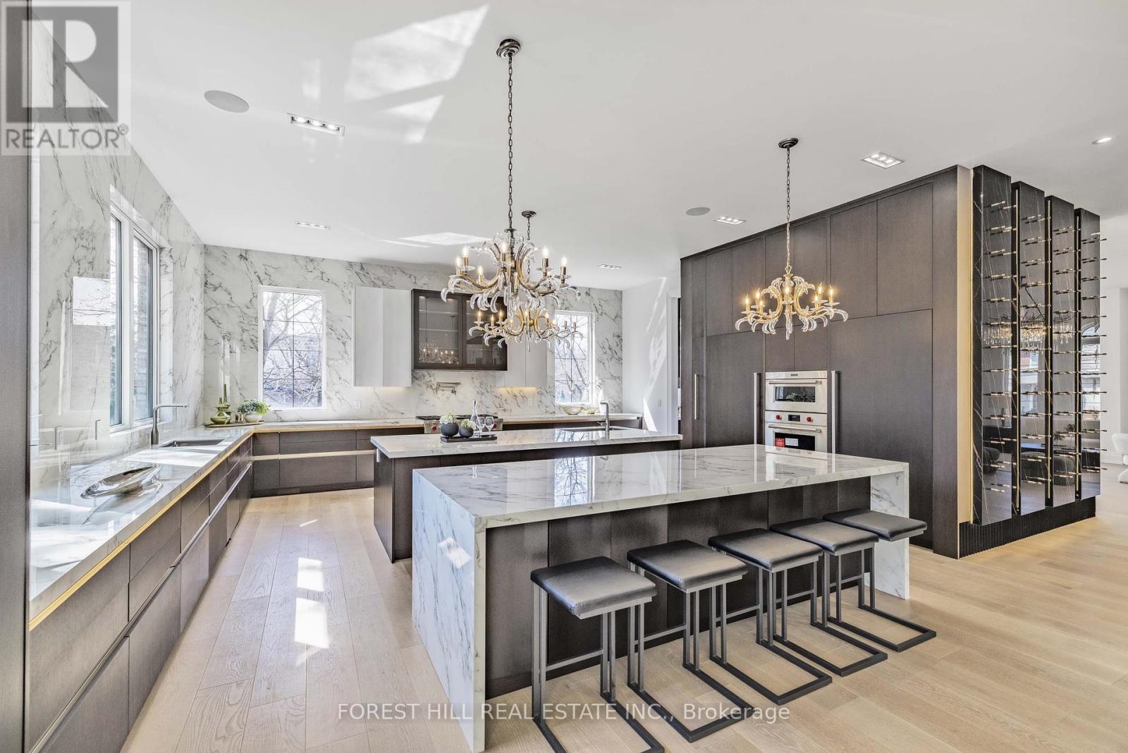 Photo 15 of 81 Upper Canada Drive, Toronto ON