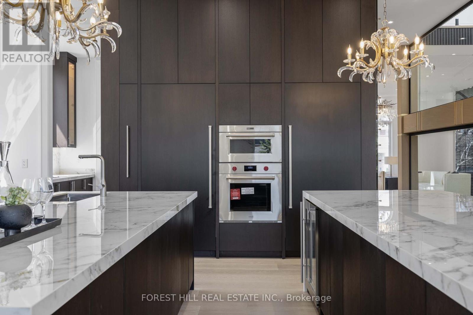 Photo 20 of 81 Upper Canada Drive, Toronto ON