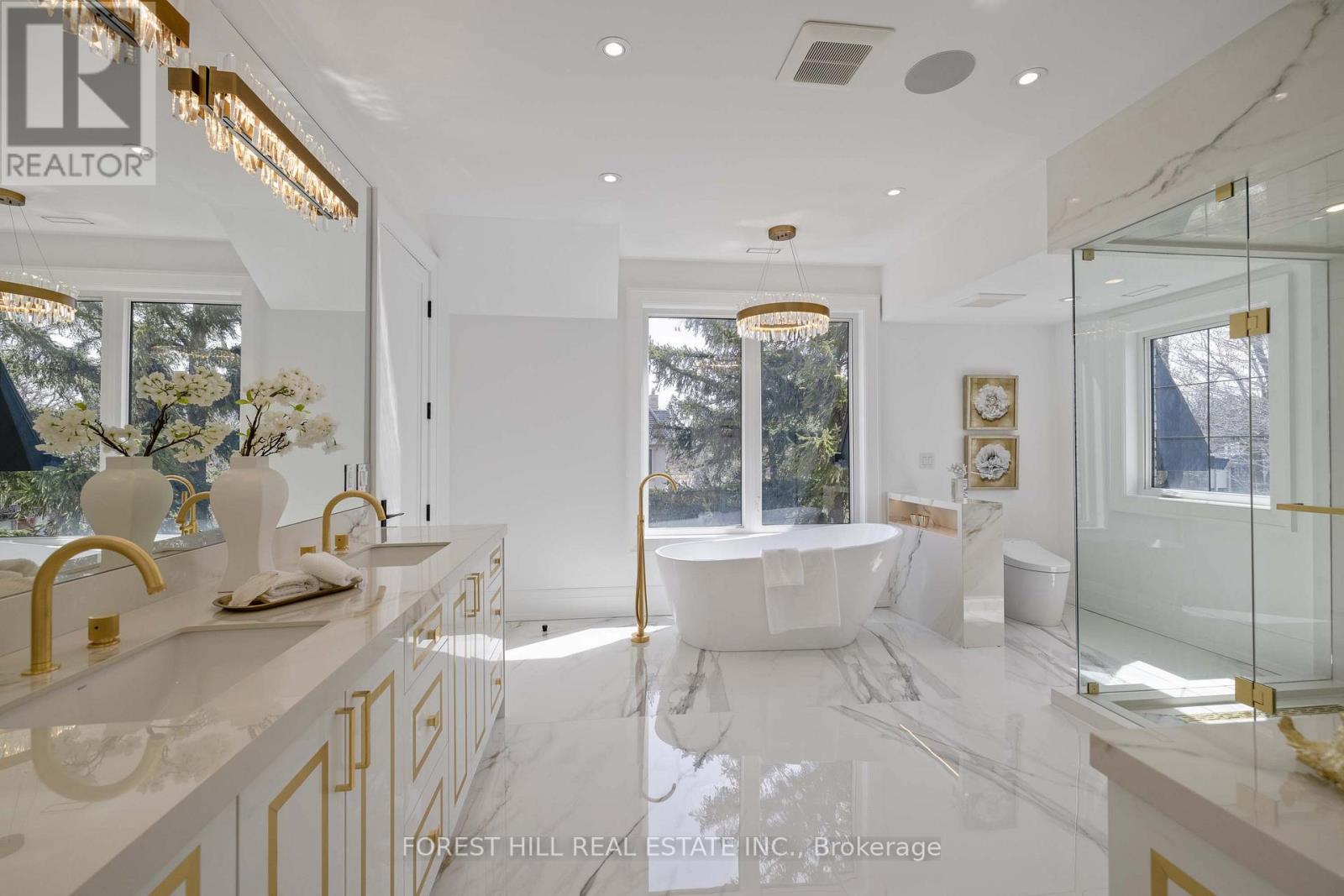 Photo 28 of 81 Upper Canada Drive, Toronto ON