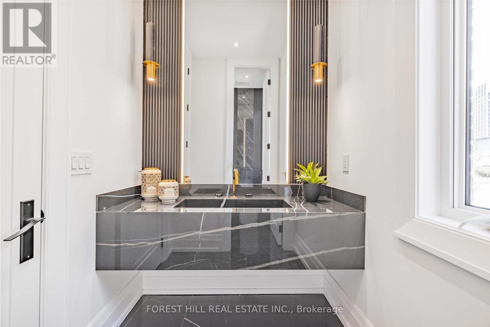 Photo 34 of 81 Upper Canada Drive, Toronto ON