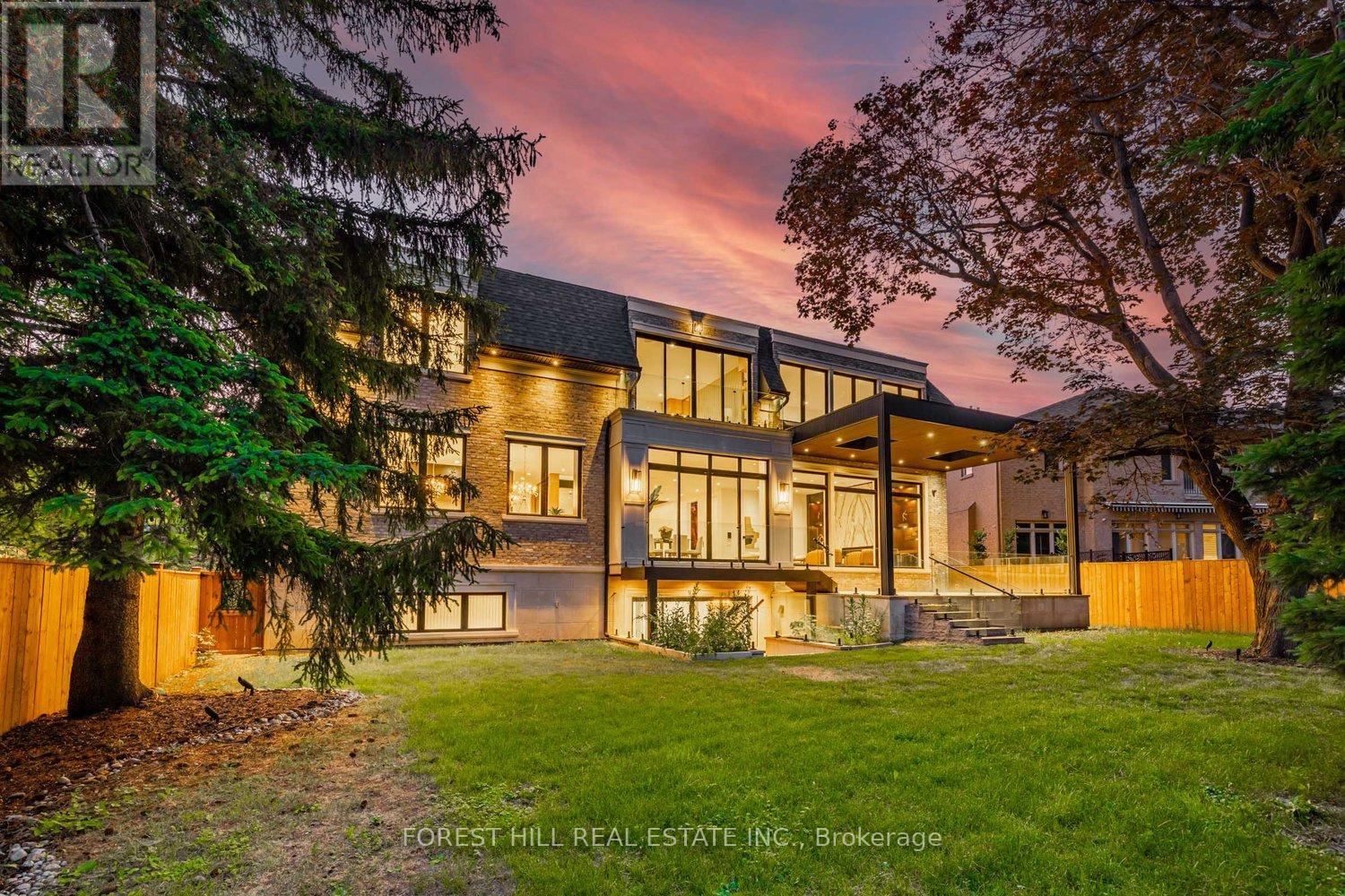Photo 38 of 81 Upper Canada Drive, Toronto ON