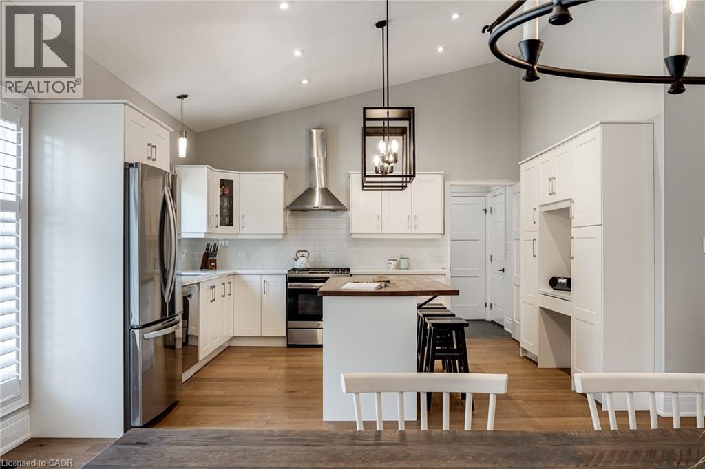 Photo 12 of 14 Sullivans Lane, Dundas ON