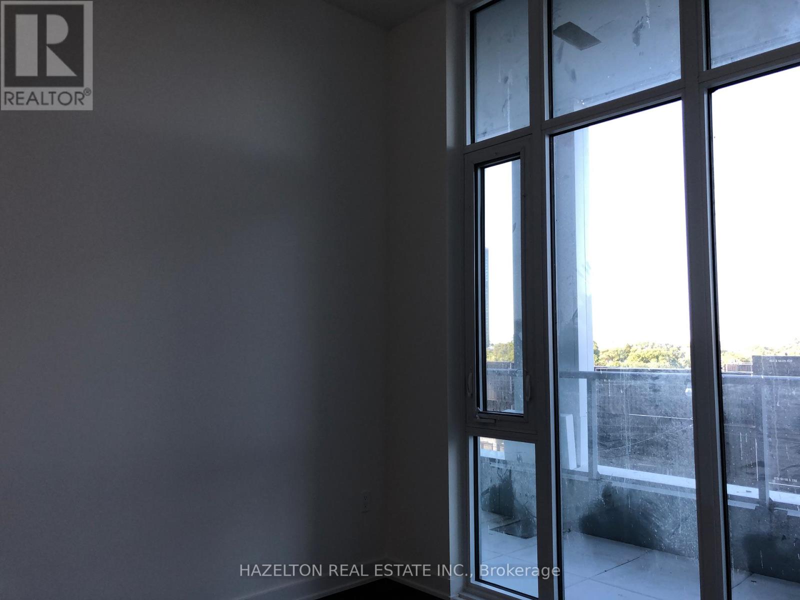 Photo 10 of 212 27 Bathurst Street, Toronto ON