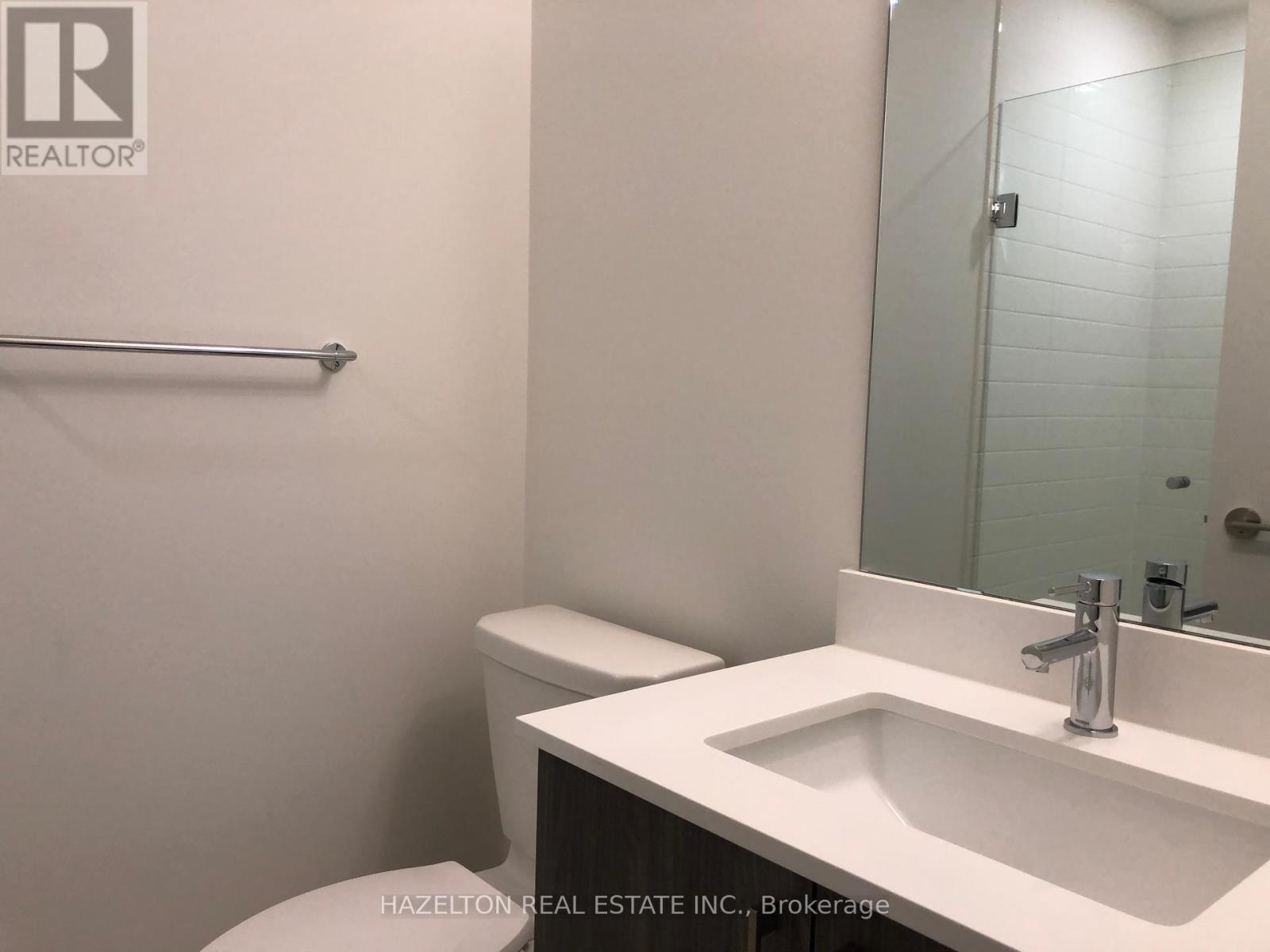 Photo 11 of 212 27 Bathurst Street, Toronto ON