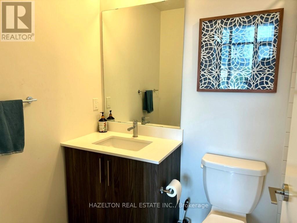 Photo 18 of 212 27 Bathurst Street, Toronto ON