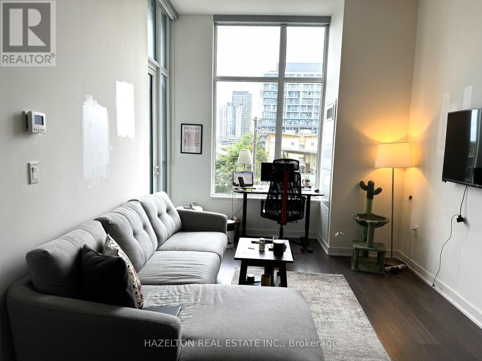 Photo 2 of 212 27 Bathurst Street, Toronto ON