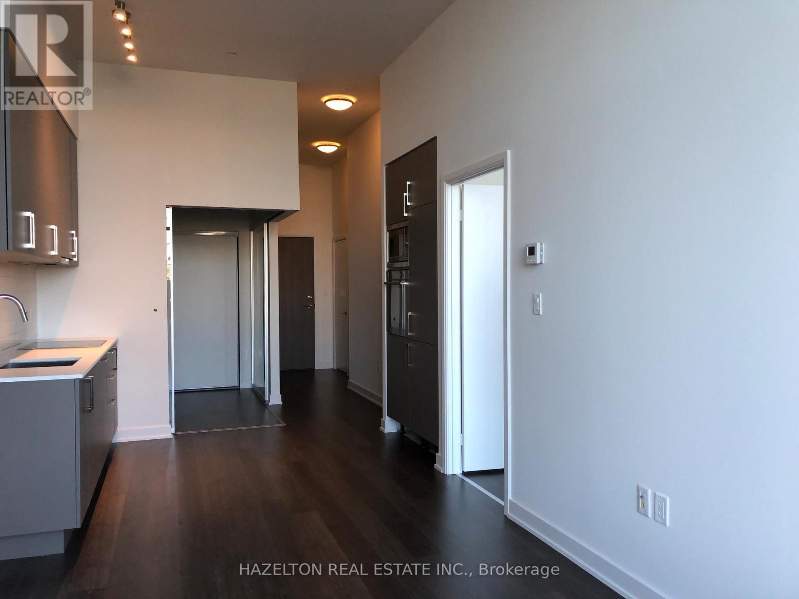 Photo 5 of 212 27 Bathurst Street, Toronto ON