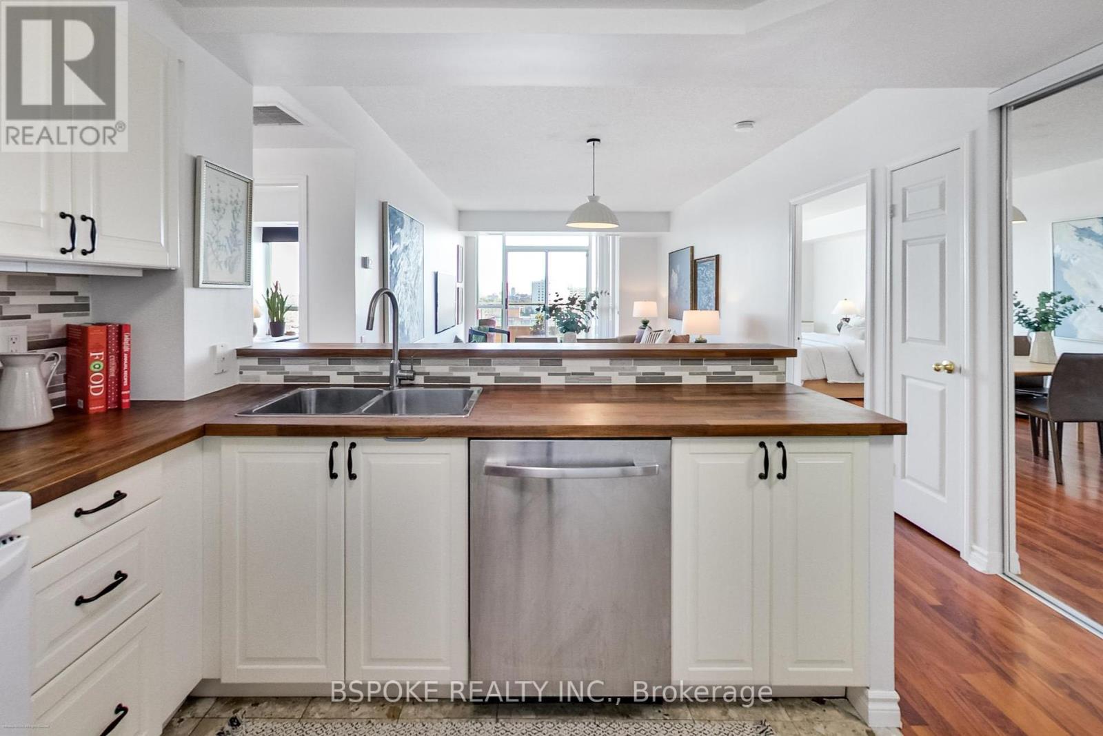 Photo 7 of 1412 8 Covington Road, Toronto ON