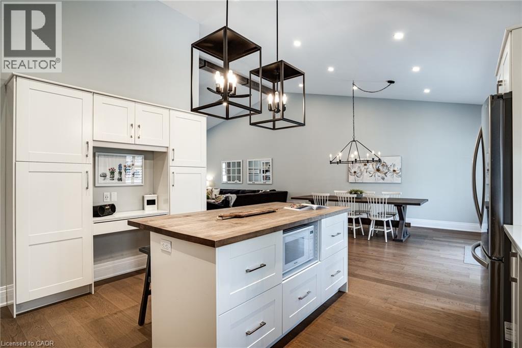 Photo 17 of 14 Sullivans Lane, Dundas ON