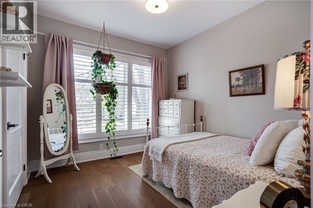 Photo 22 of 14 Sullivans Lane, Dundas ON