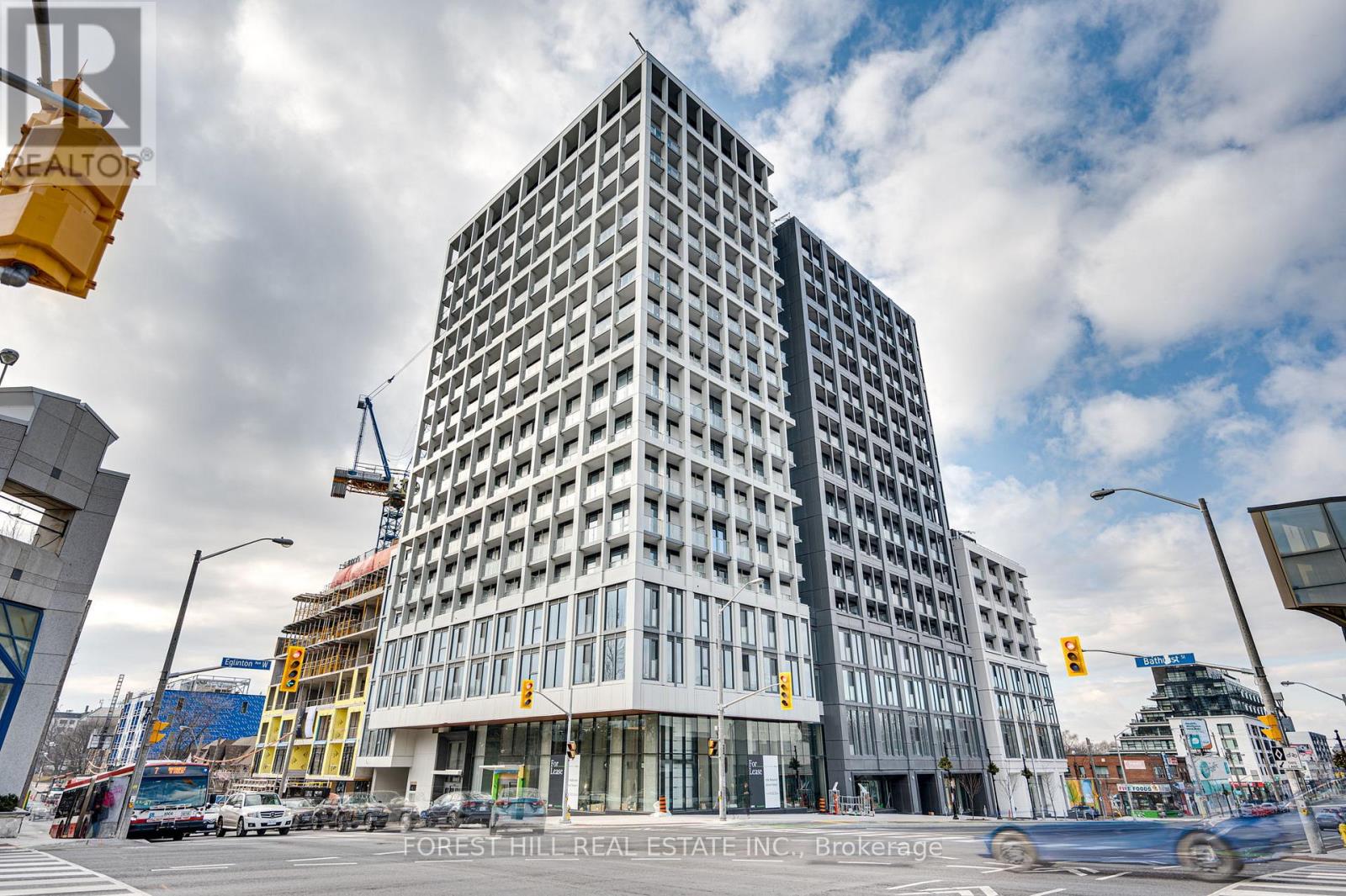 Photo 1 of 926 2020 Bathurst Street, Toronto ON