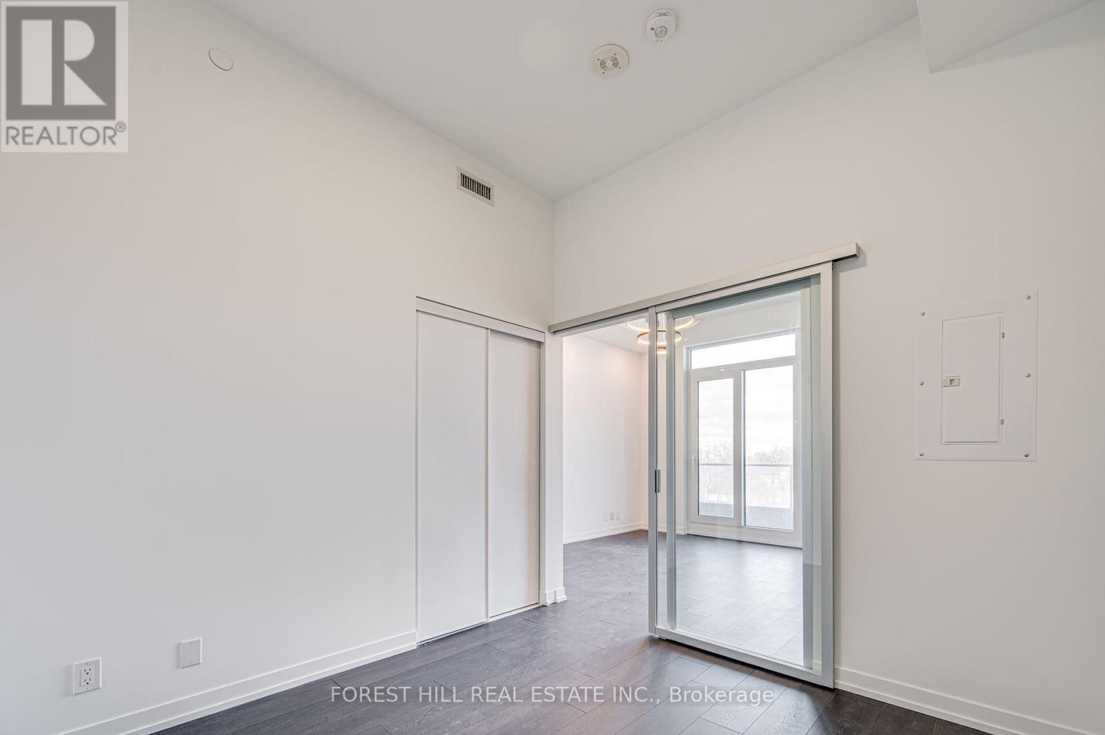 Photo 24 of 926 2020 Bathurst Street, Toronto ON