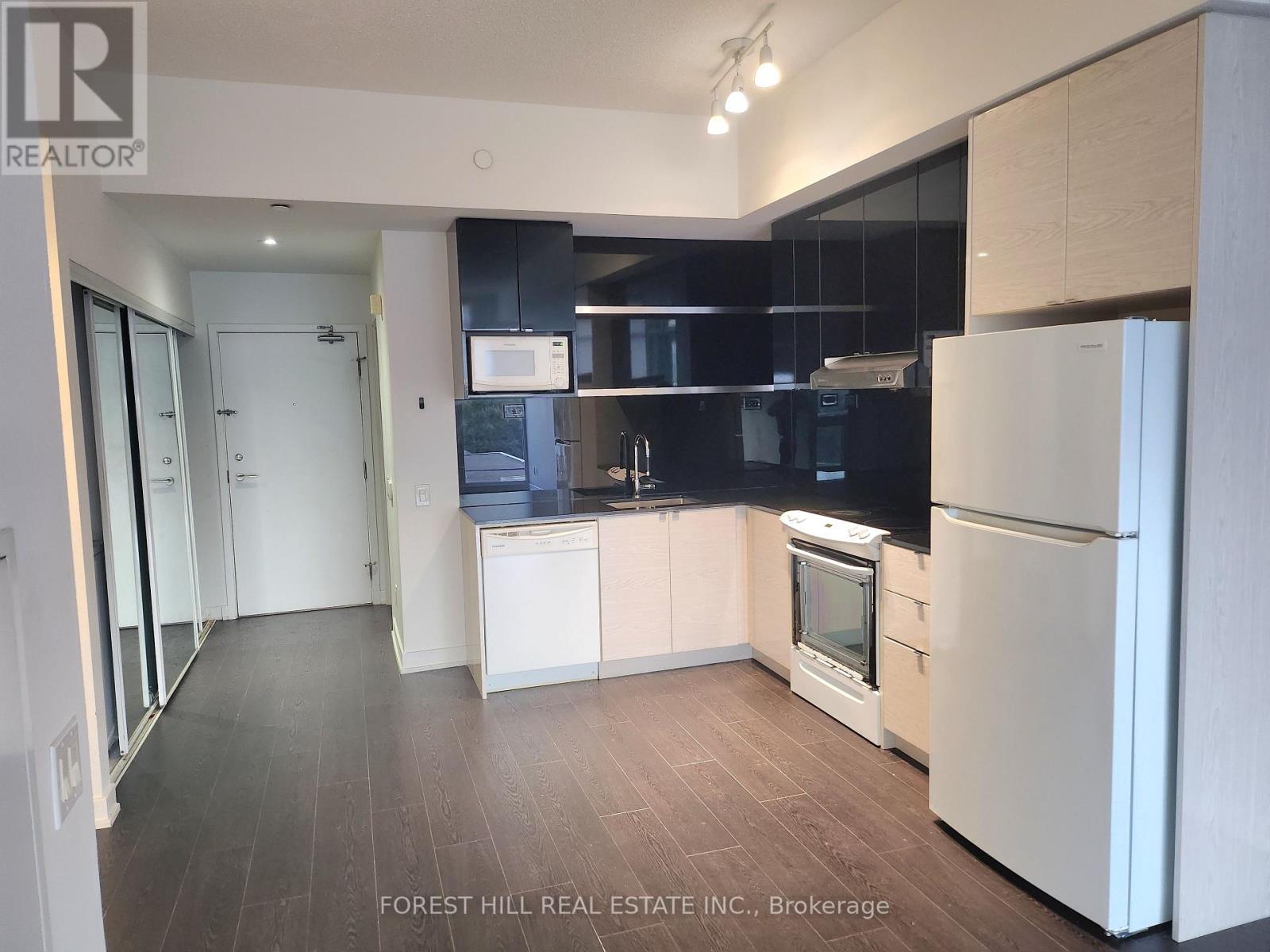 Photo 2 of 709 72 Esther Shiner Boulevard, Toronto ON