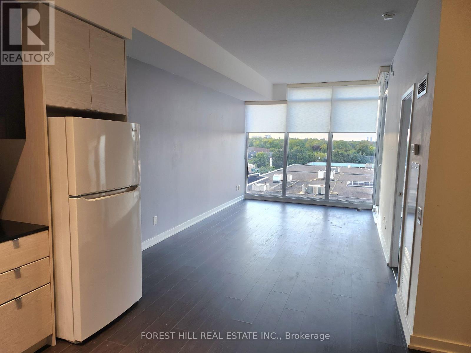 Photo 5 of 709 72 Esther Shiner Boulevard, Toronto ON