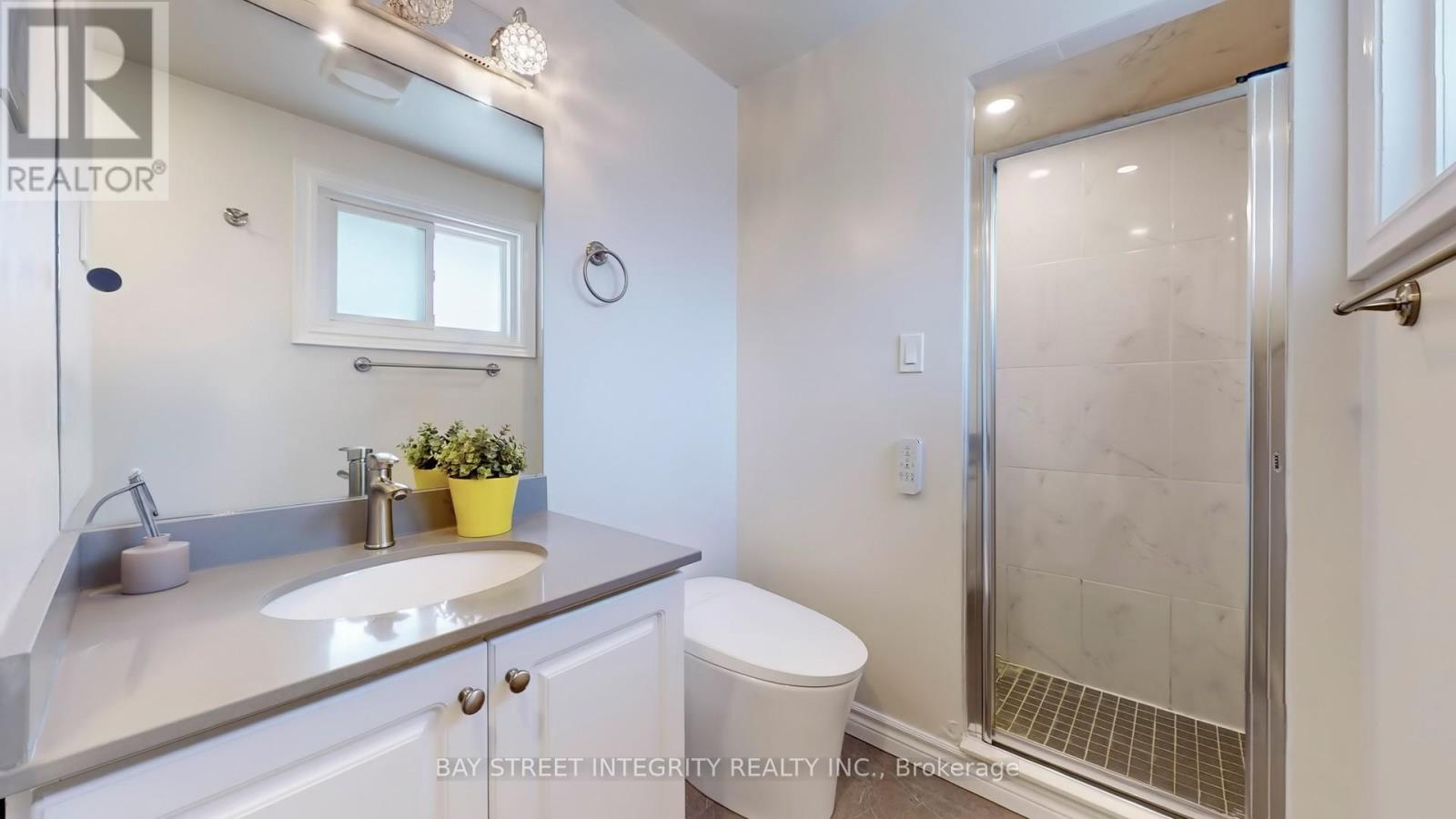 Photo 21 of 29 Ruden Crescent, Toronto ON