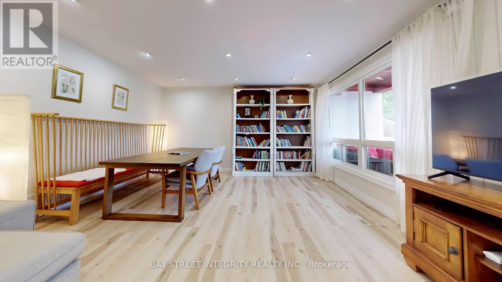 Photo 37 of 29 Ruden Crescent, Toronto ON