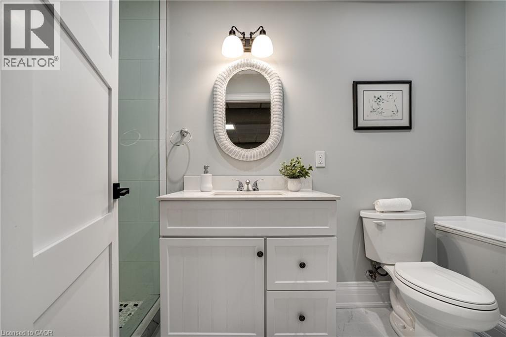 Photo 31 of 14 Sullivans Lane, Dundas ON