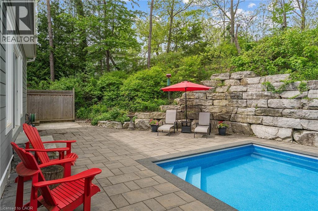 Photo 42 of 14 Sullivans Lane, Dundas ON