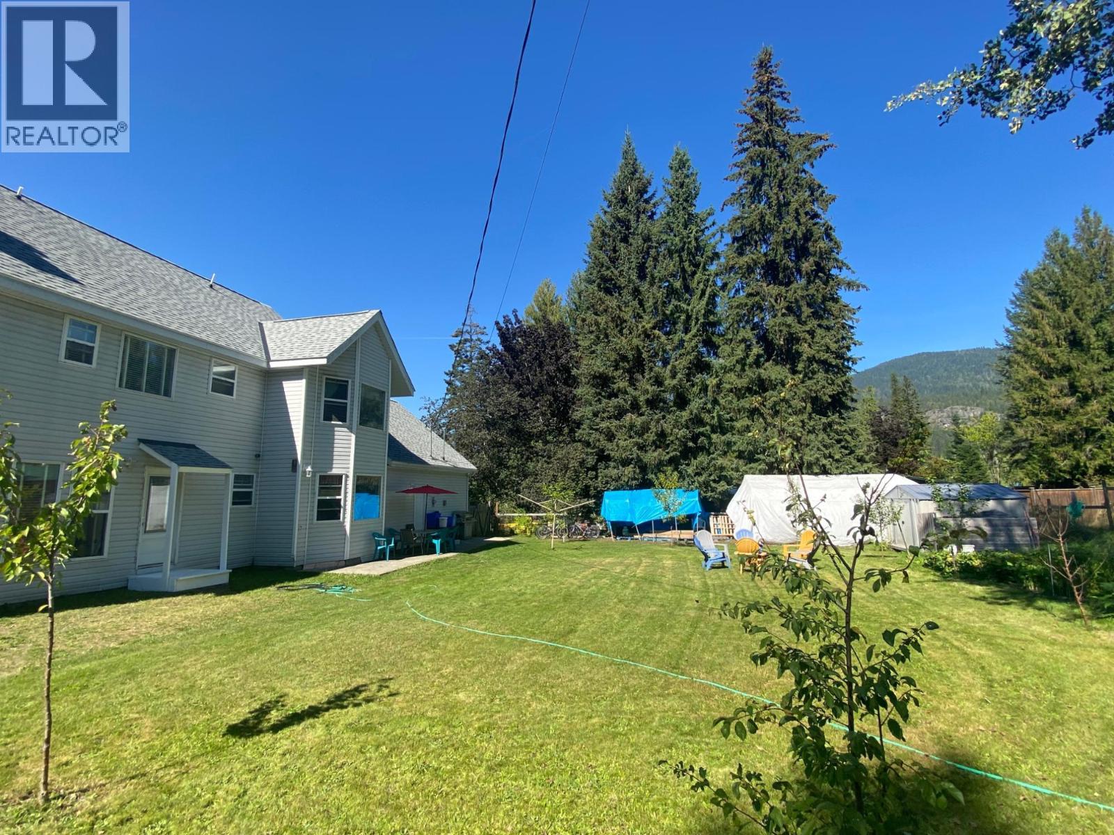 Photo 40 of 1118 Harold Street, Slocan BC