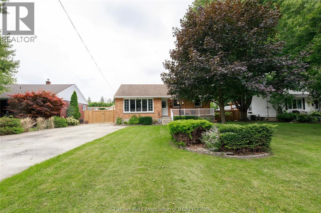 Photo 13 of 26 Canterbury Street, Chatham ON
