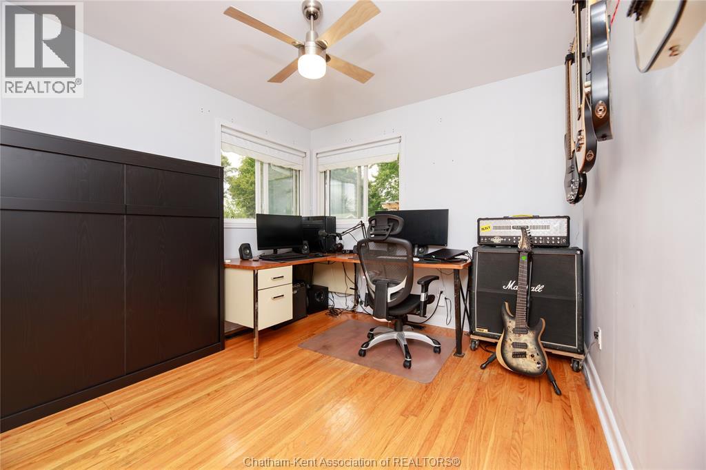 Photo 19 of 26 Canterbury Street, Chatham ON