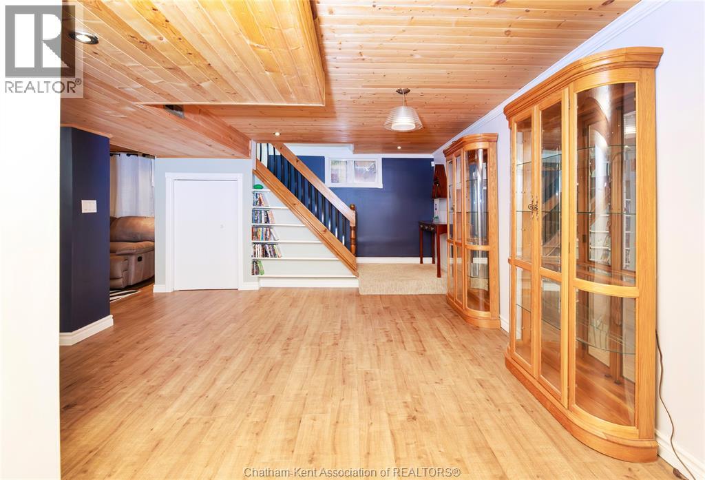 Photo 27 of 26 Canterbury Street, Chatham ON