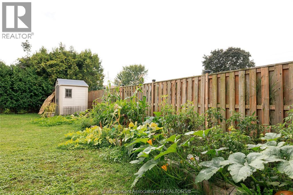 Photo 36 of 26 Canterbury Street, Chatham ON