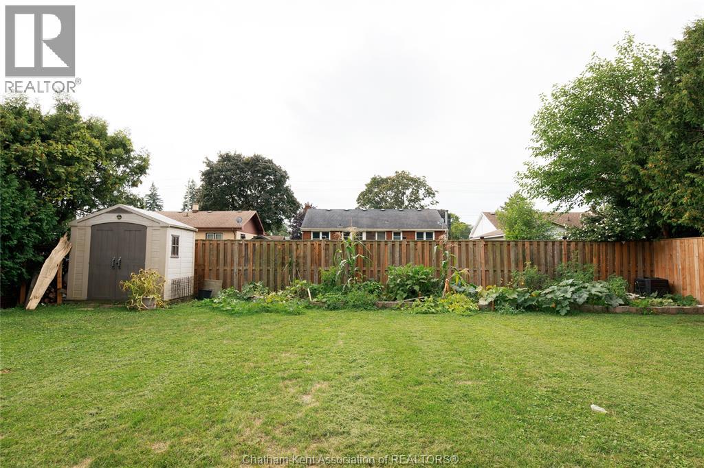 Photo 37 of 26 Canterbury Street, Chatham ON